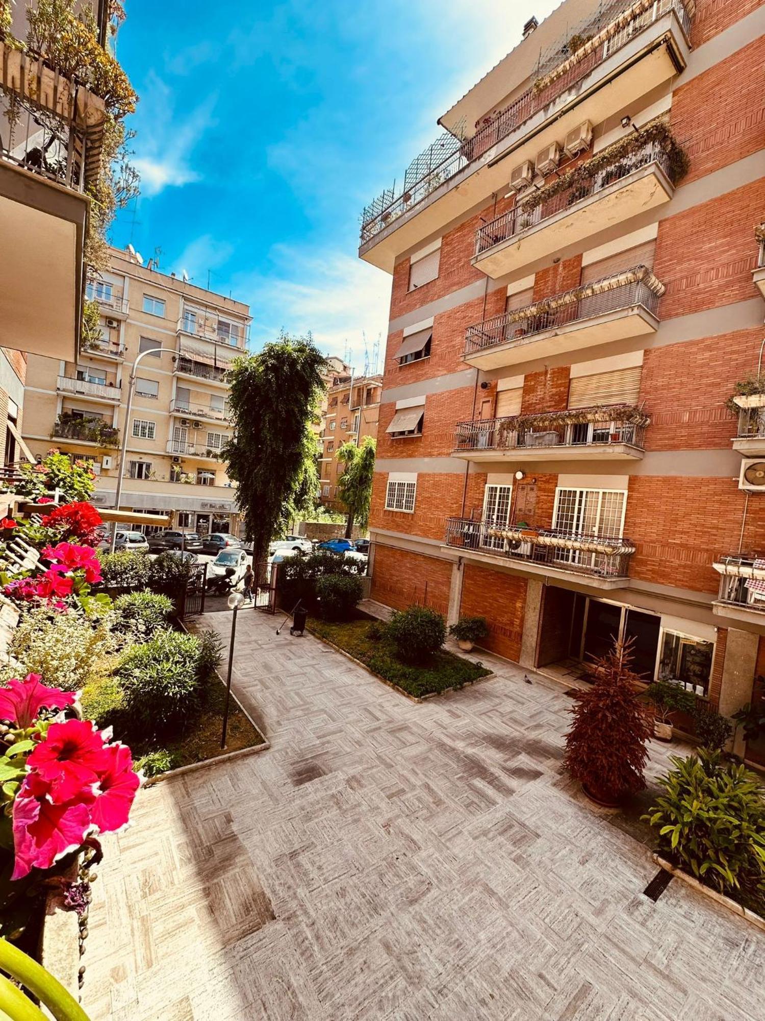 Vaticano, Trastevere, Piazza Venezia A Due Passi Da Casa Gaja Apartment Rome Exterior photo